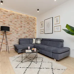 Loft With Parking In By Renters Apartament Warszawa