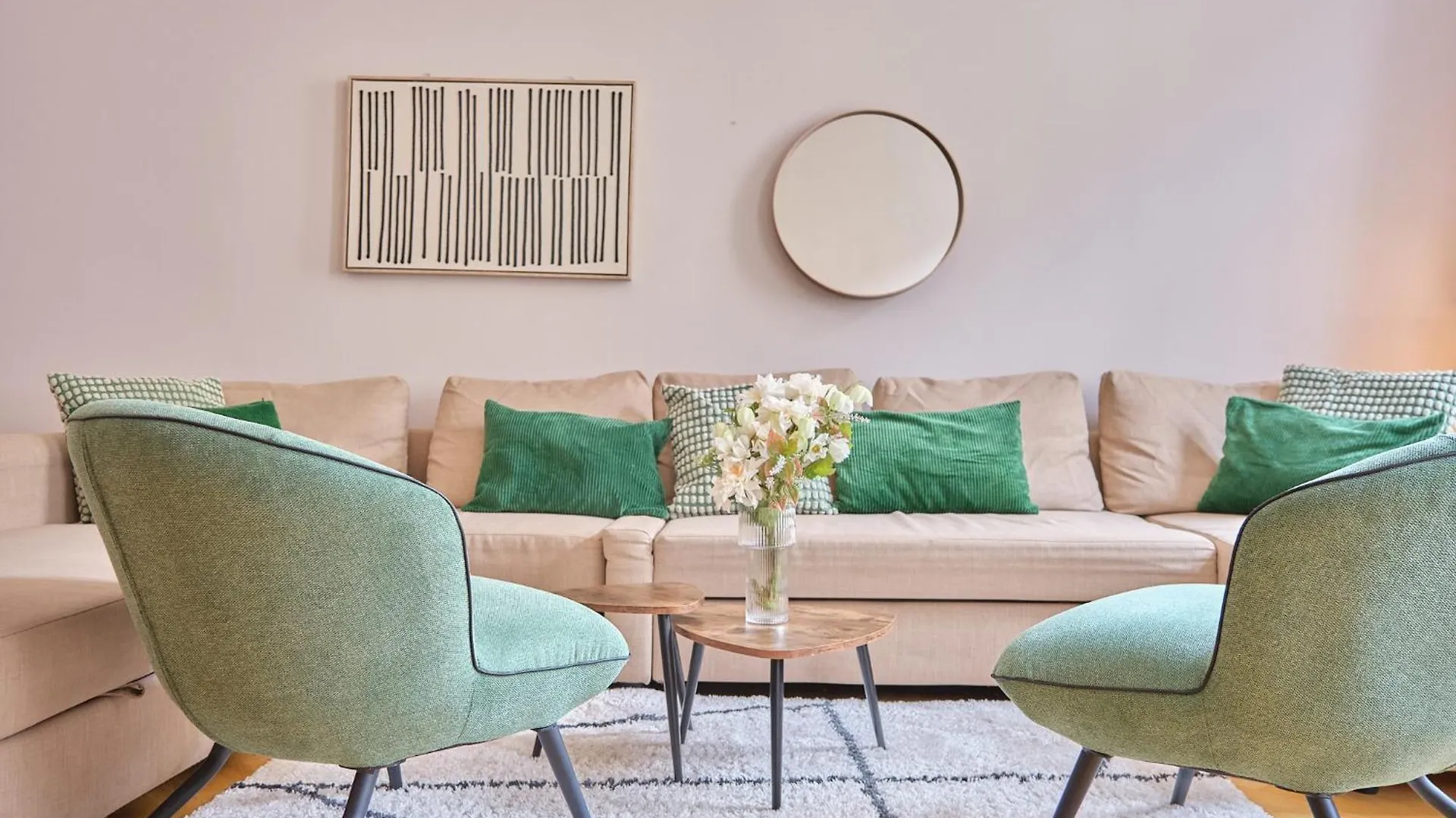 Chic Apartment - Near U3 Metro Vienna 0*,  Austria