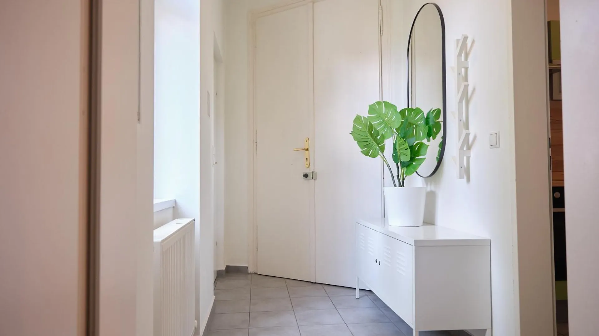 Chic Apartment - Near U3 Metro Vienna