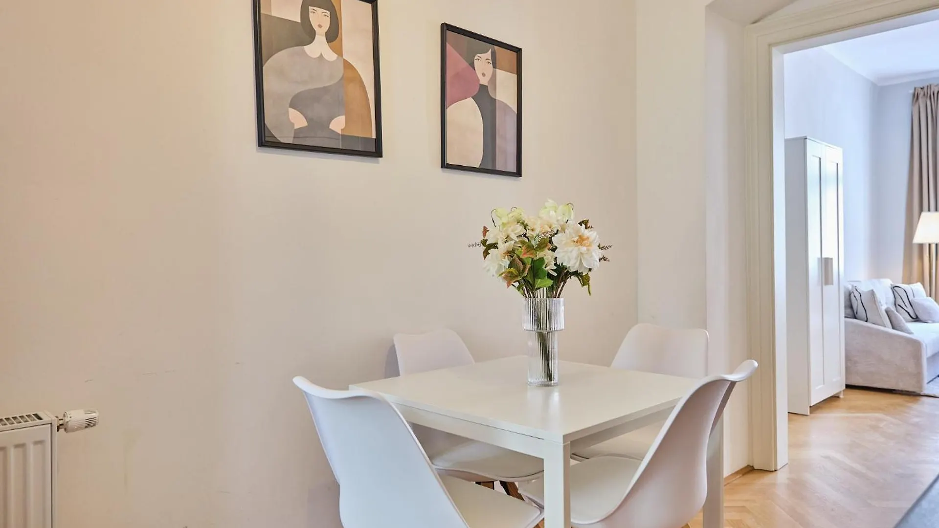 Chic Apartment - Near U3 Metro Vienna