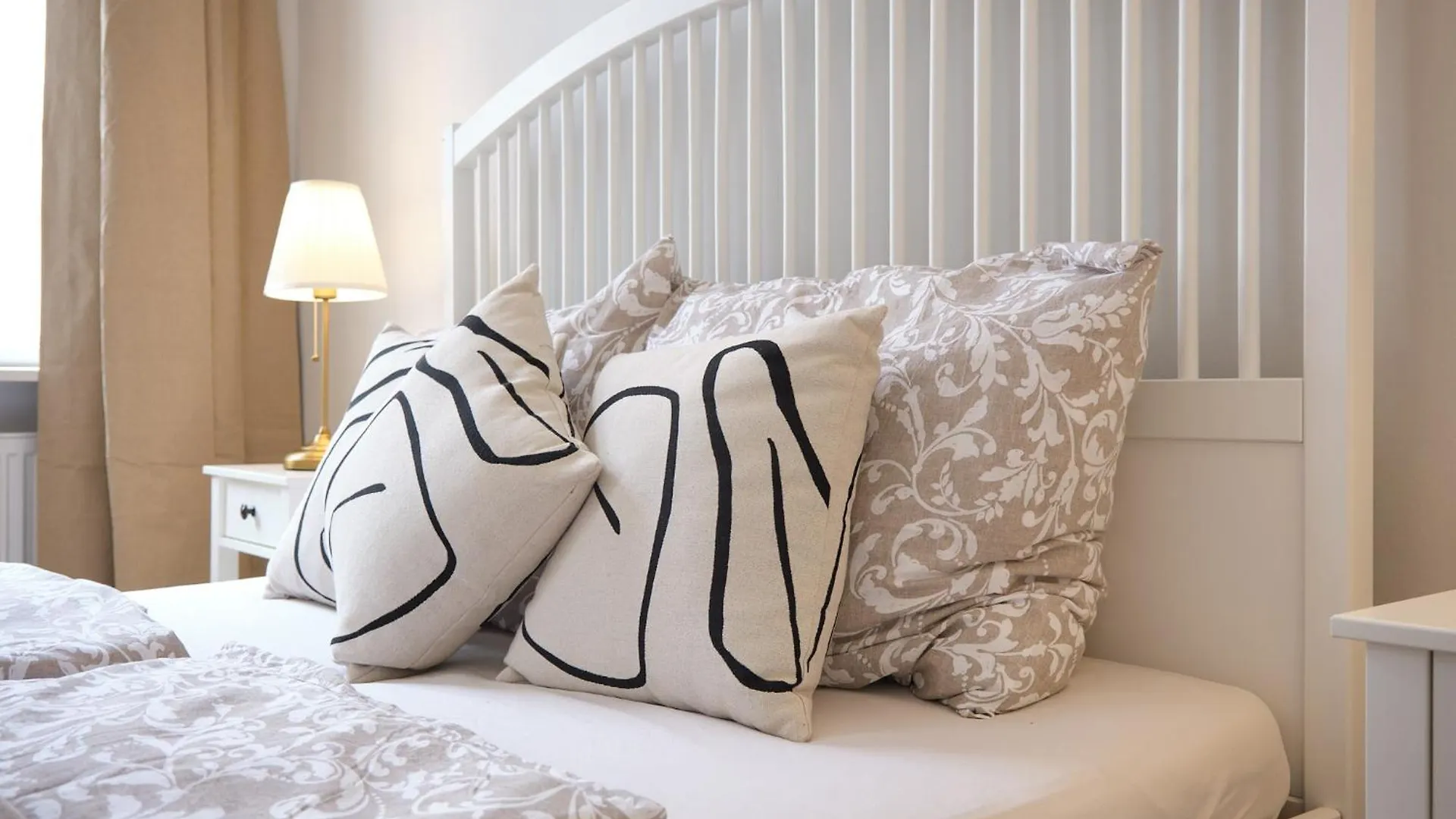 Chic Apartment - Near U3 Metro Vienna