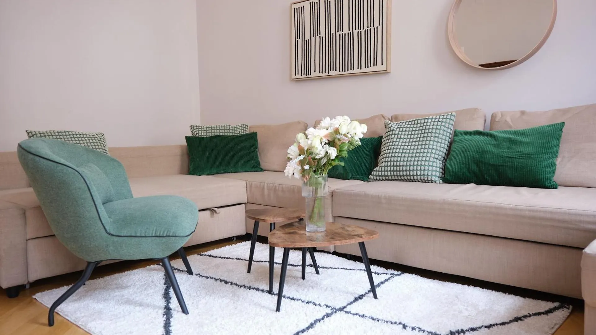 Chic Apartment - Near U3 Metro Vienna Austria