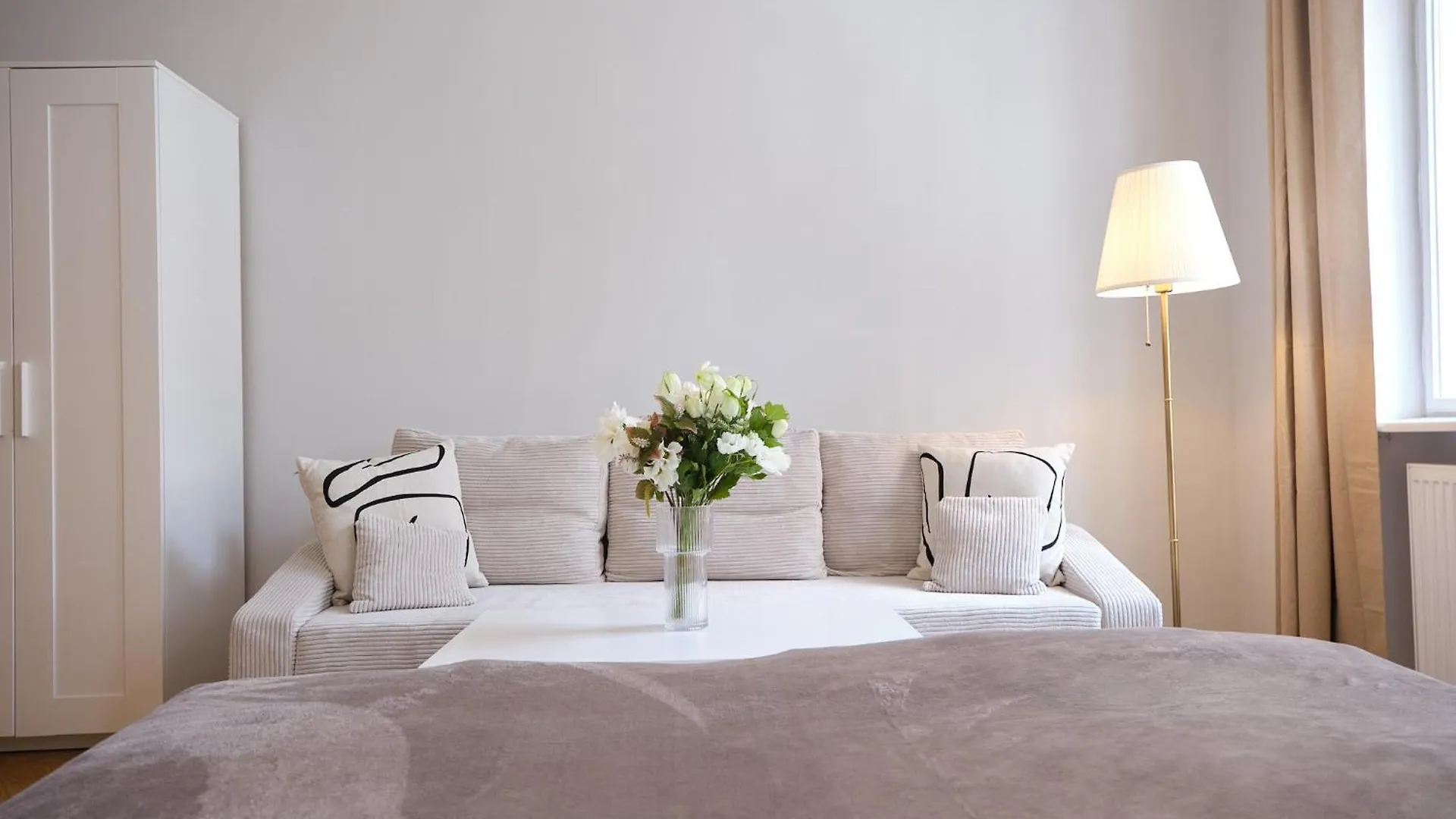 Chic Apartment - Near U3 Metro Vienna