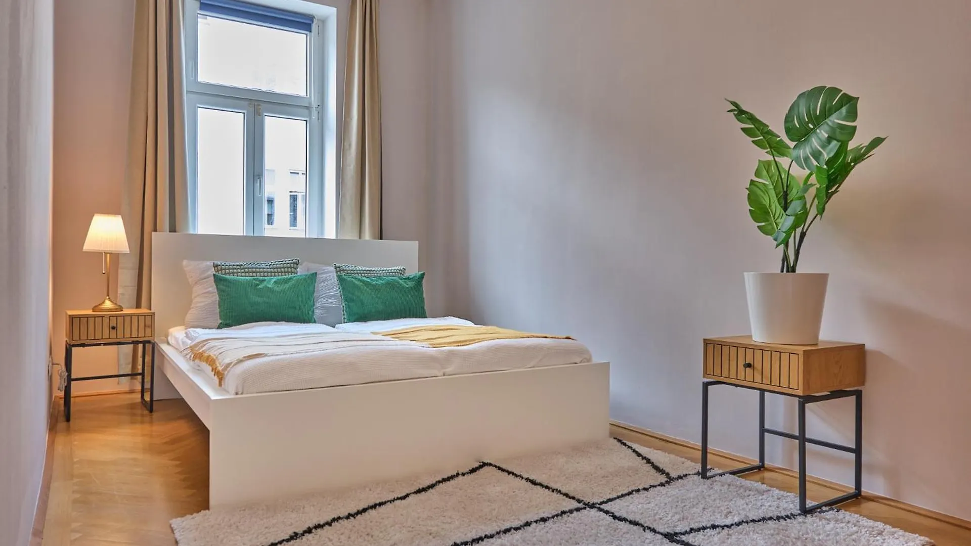 Chic Apartment - Near U3 Metro Vienna