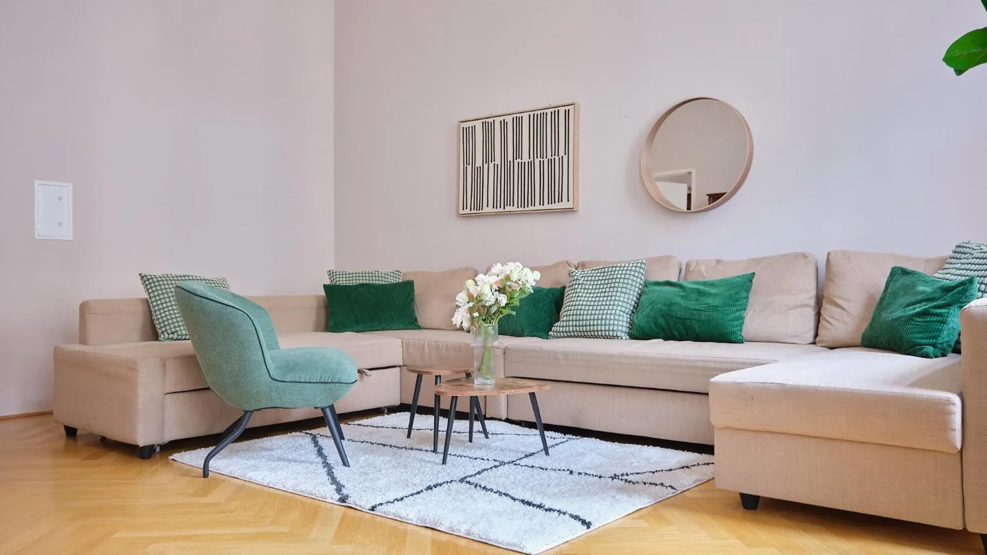 Chic Apartment - Near U3 Metro location