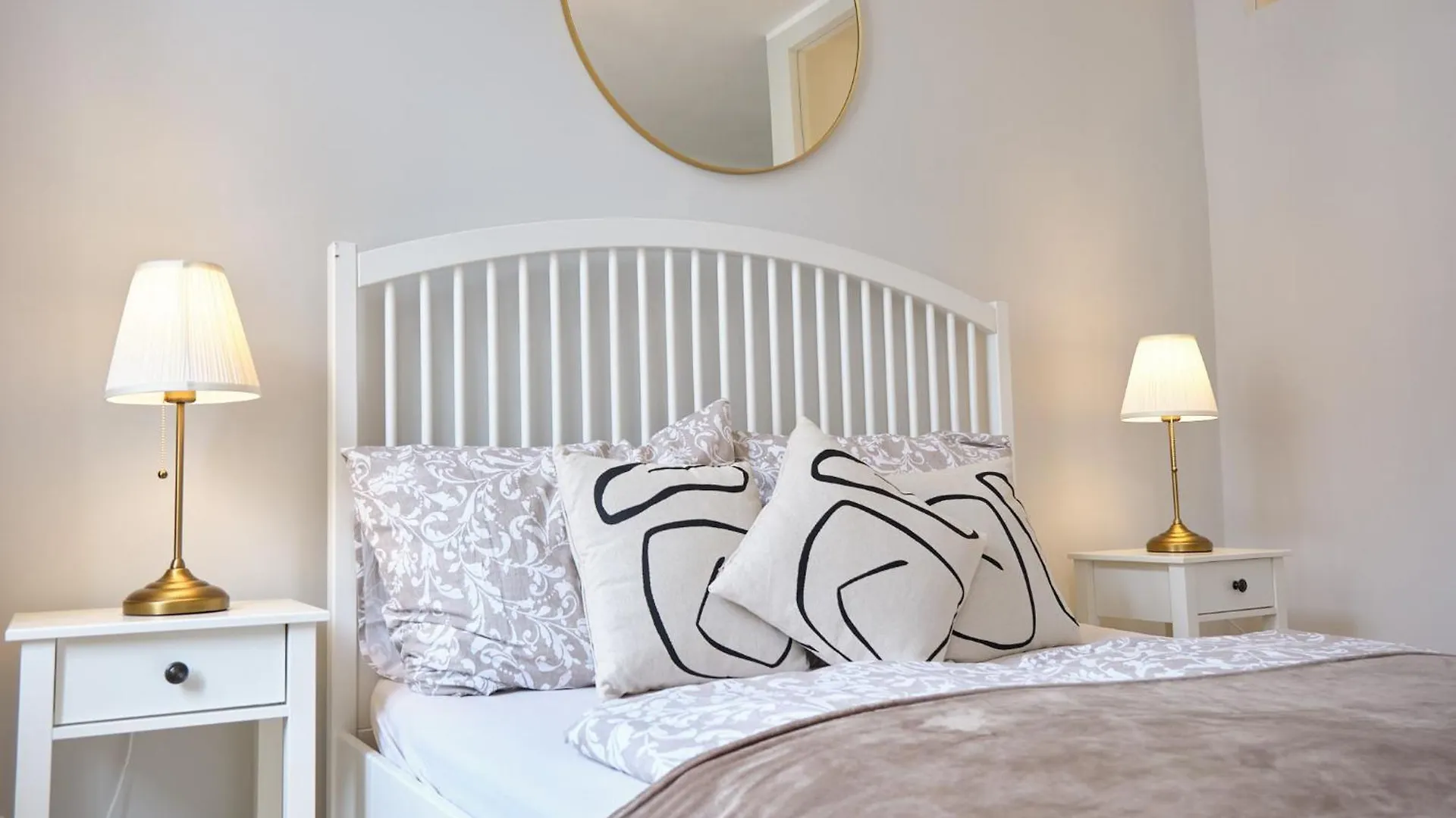 Chic Apartment - Near U3 Metro Vienna 0*,  Austria