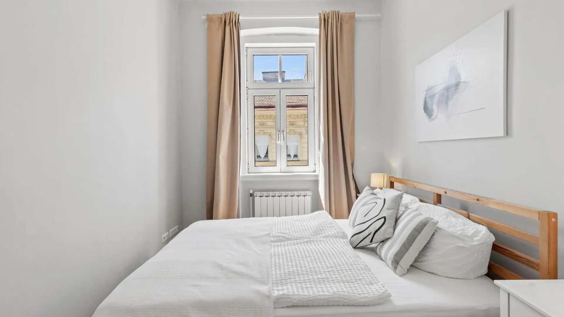 Chic Apartment - Near U3 Metro Vienna 0*,  Austria