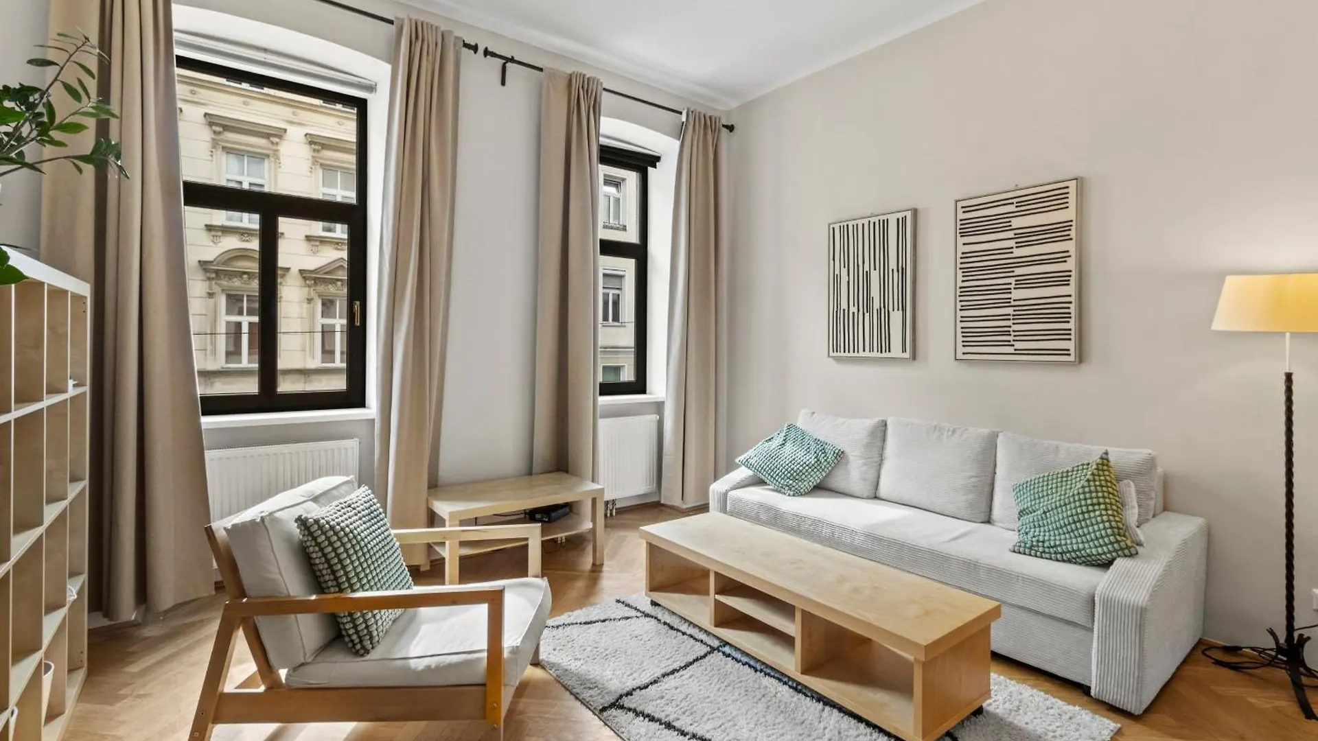 Chic Apartment - Near U3 Metro Vienna