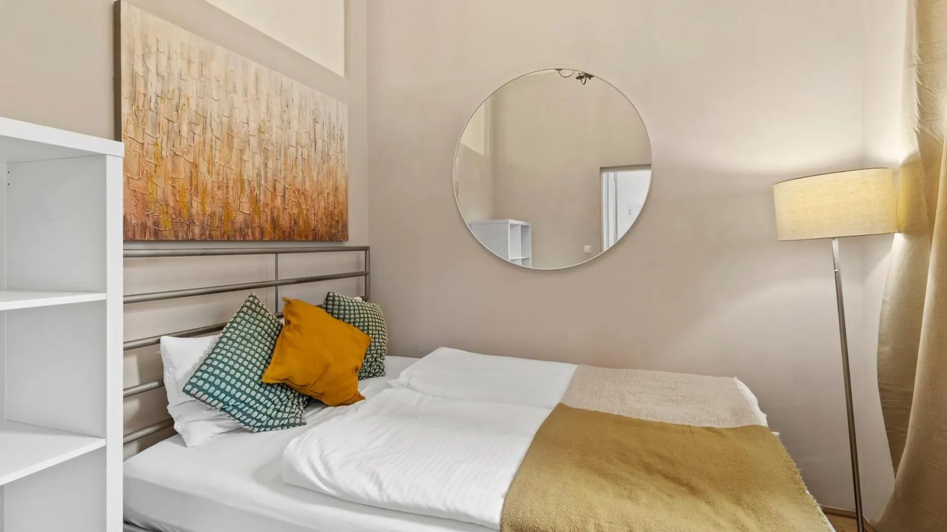 Chic Apartment - Near U3 Metro Vienna