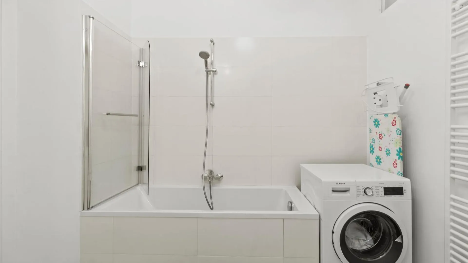 Chic Apartment - Near U3 Metro Vienna