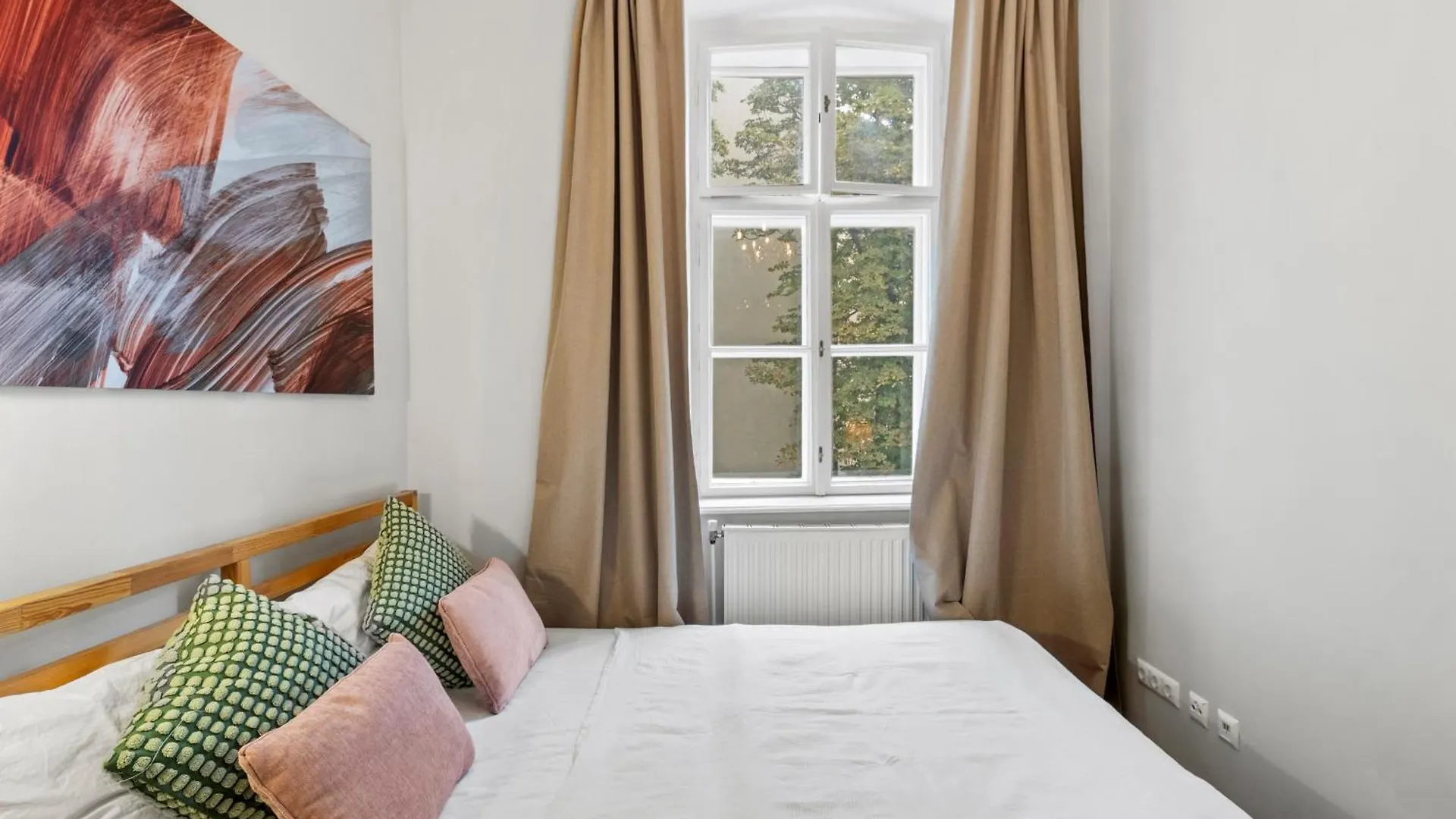 Chic Apartment - Near U3 Metro Vienna