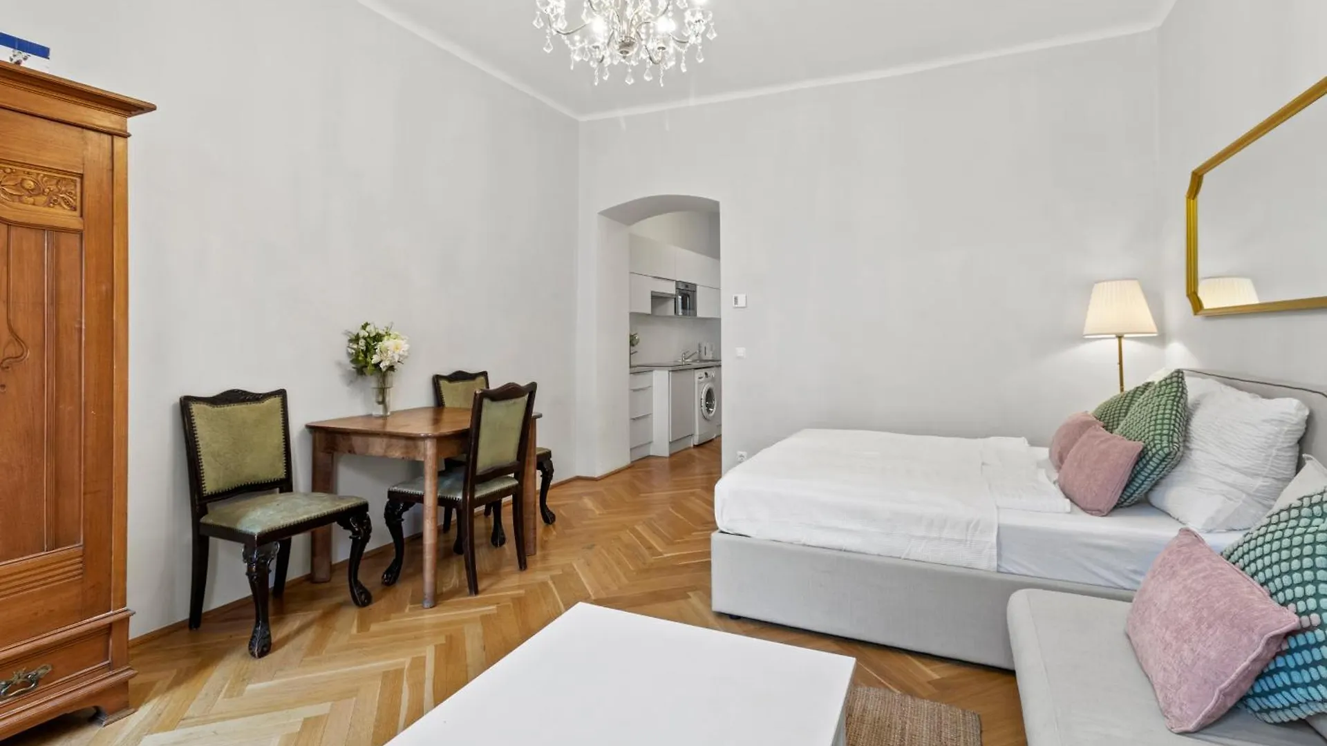 Chic Apartment - Near U3 Metro Vienna