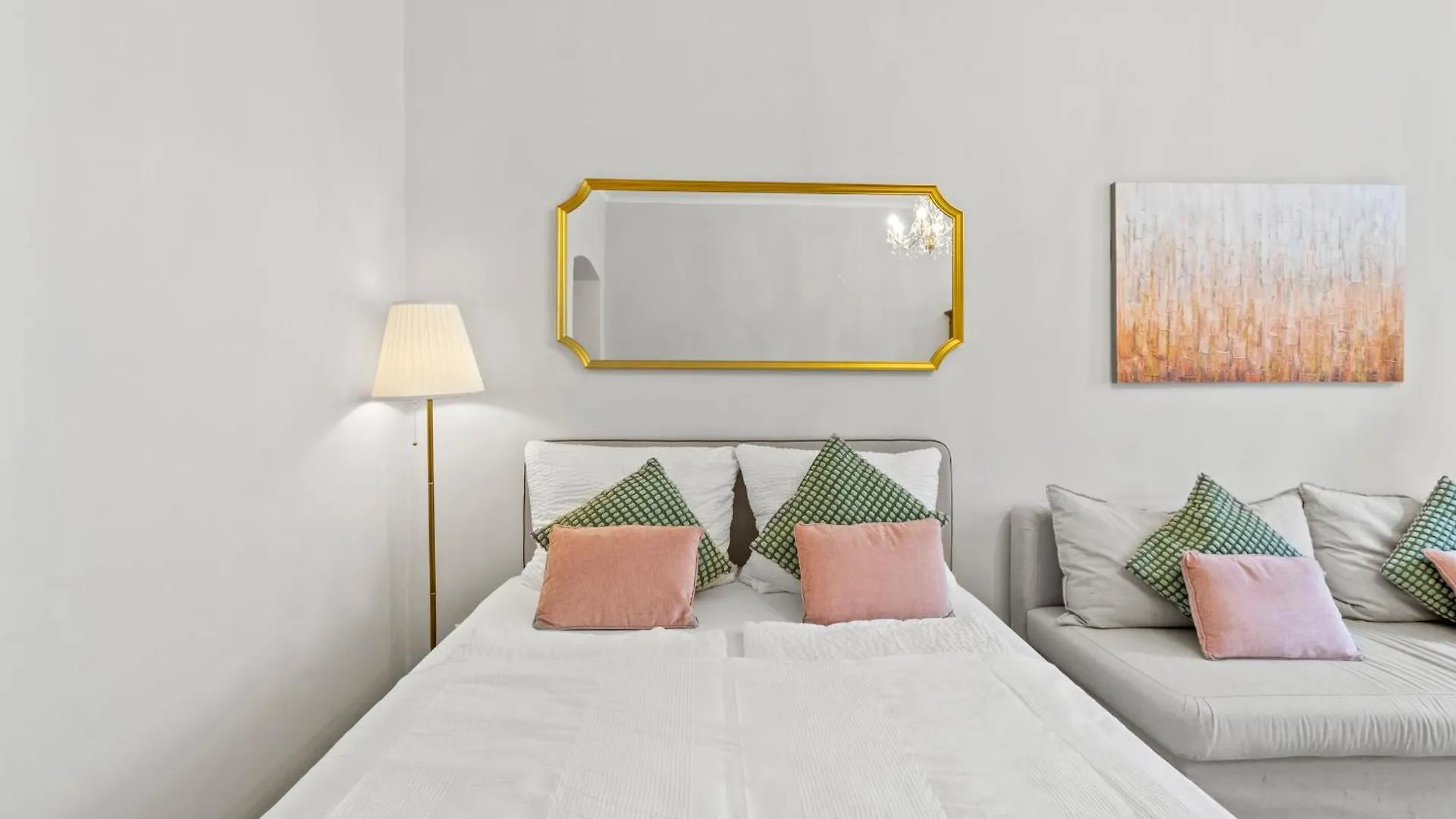 Chic Apartment - Near U3 Metro Vienna Austria