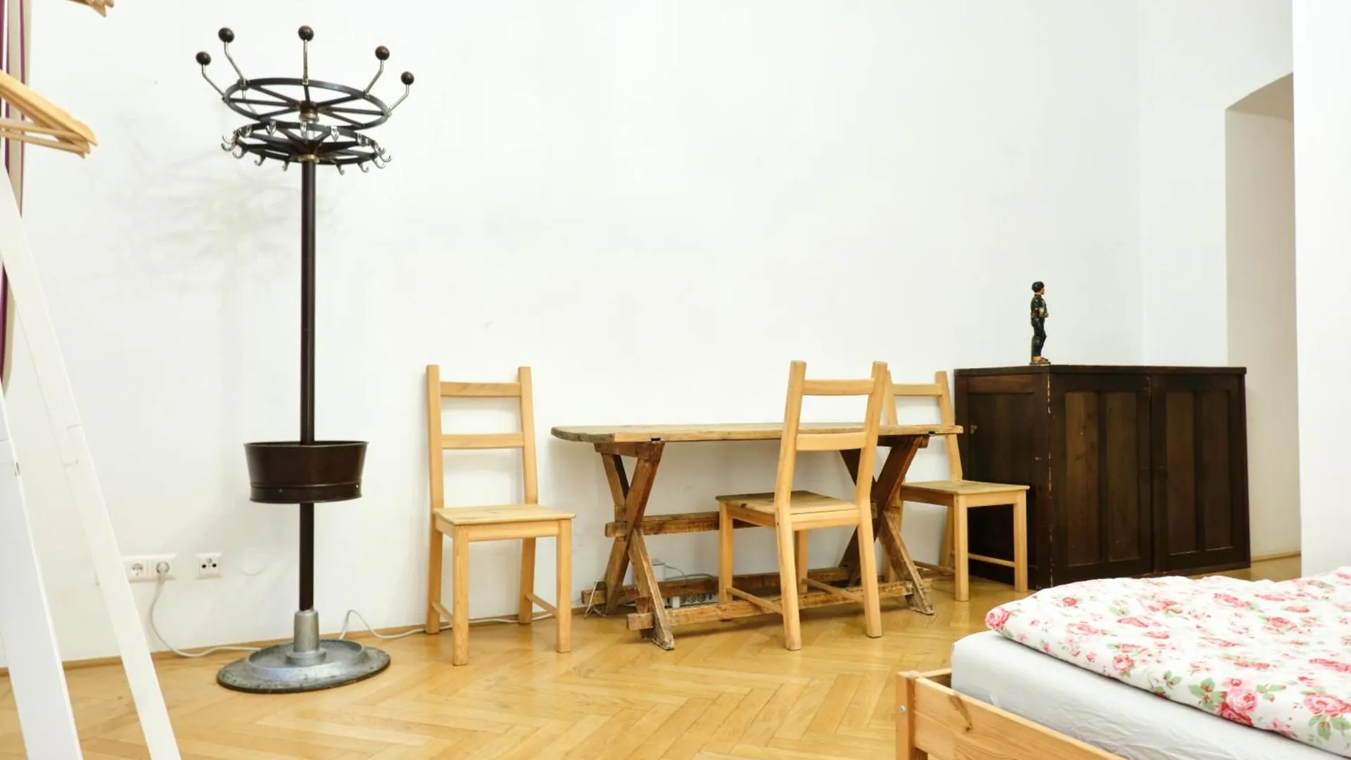 Chic Apartment - Near U3 Metro Vienna 0*,  Austria