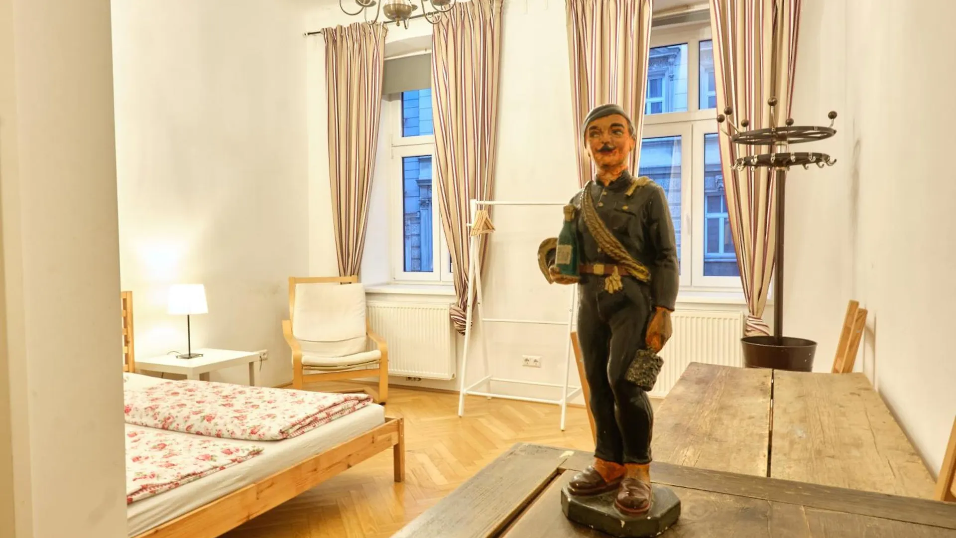 Chic Apartment - Near U3 Metro Vienna