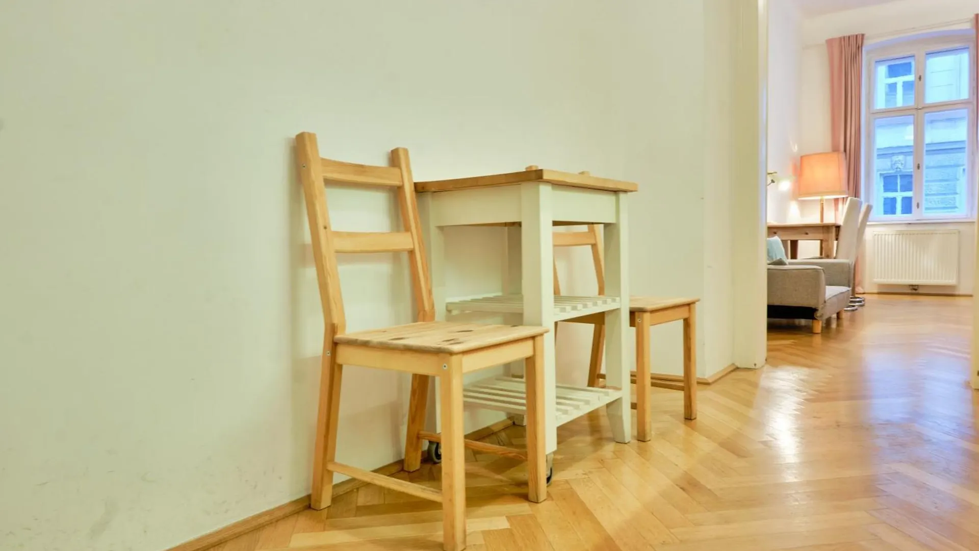 Chic Apartment - Near U3 Metro Vienna