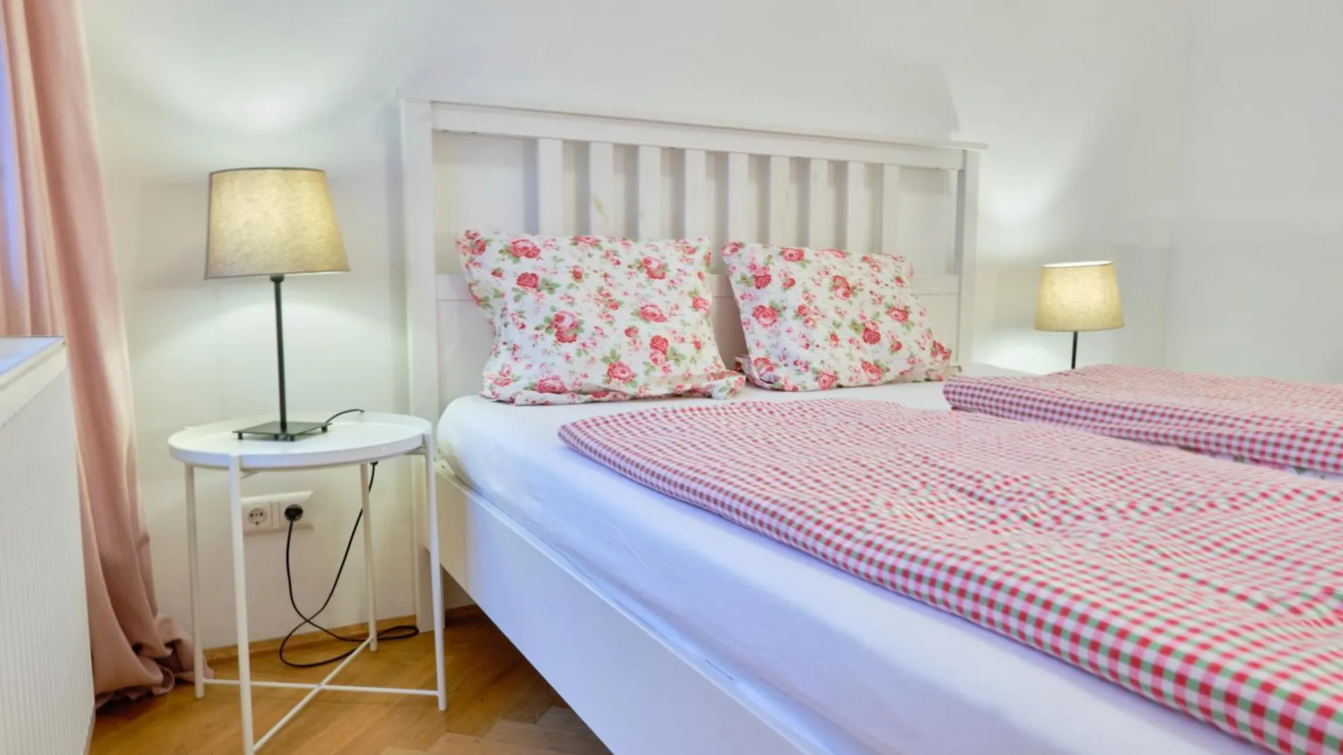 Chic Apartment - Near U3 Metro Vienna