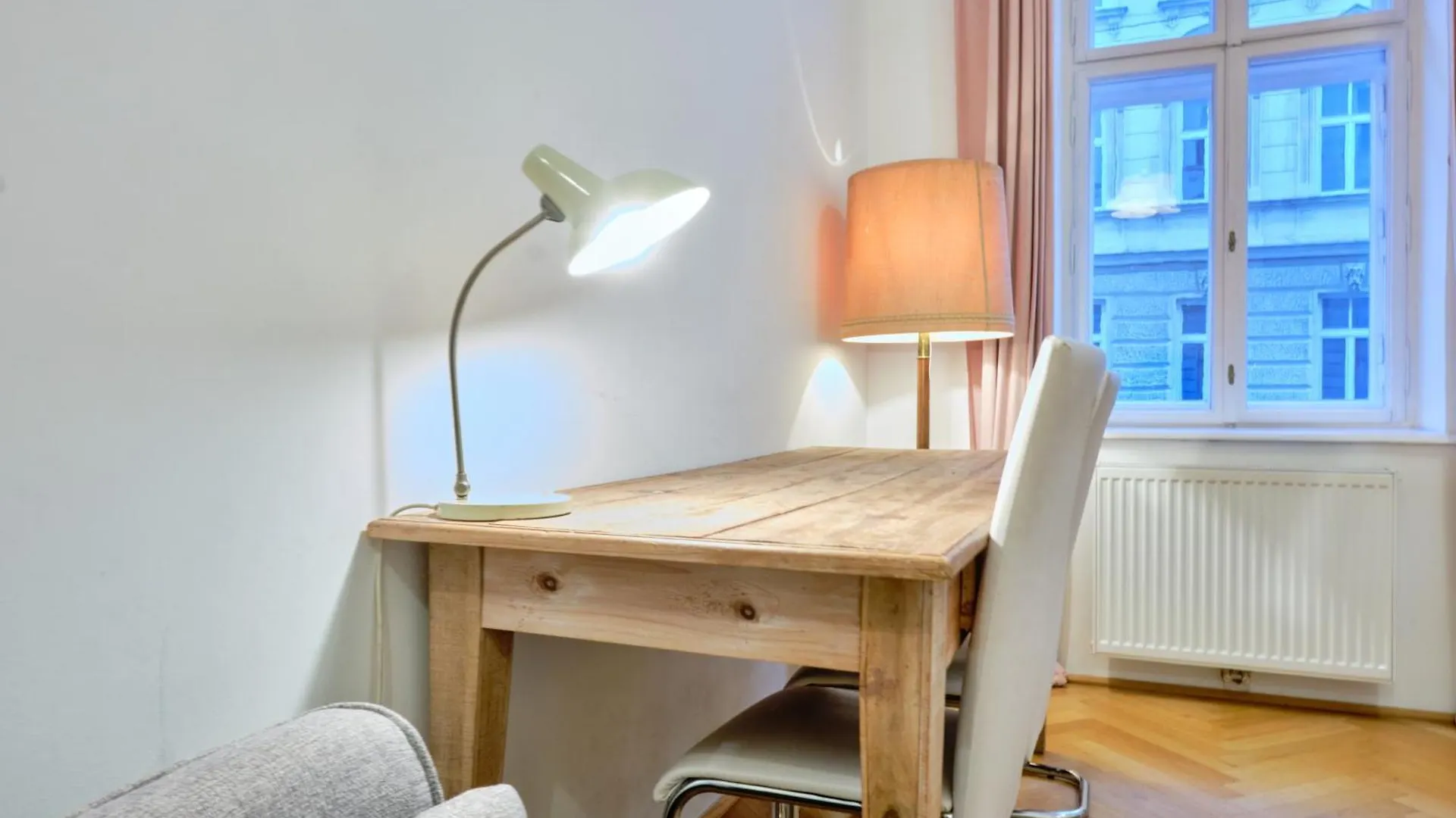 Chic Apartment - Near U3 Metro Vienna