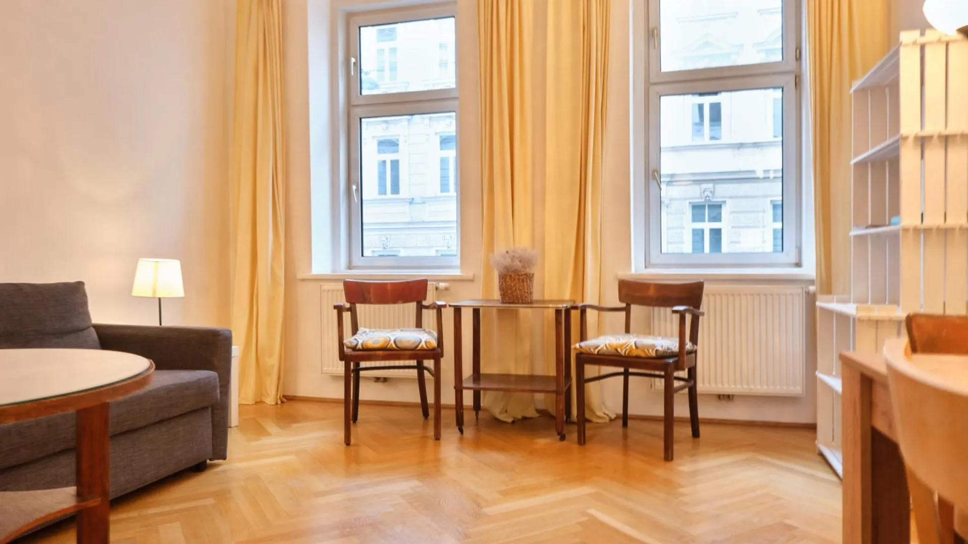 Chic Apartment - Near U3 Metro Vienna