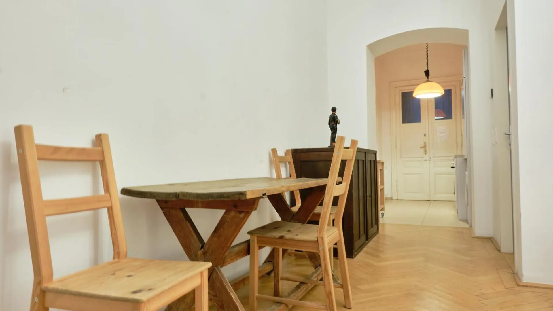 Chic Apartment - Near U3 Metro Vienna 0*,