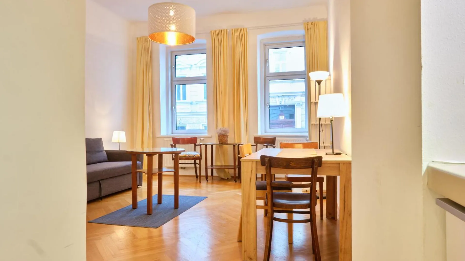 Chic Apartment - Near U3 Metro Vienna