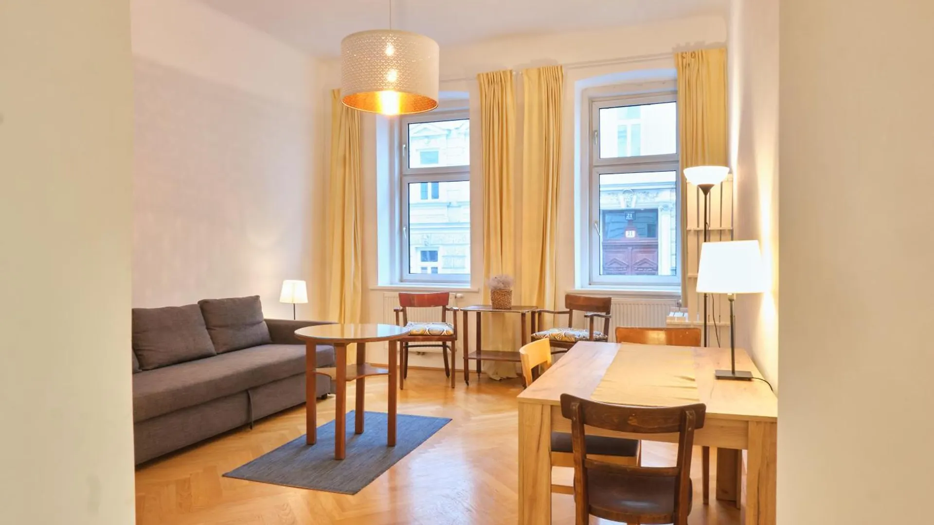 Chic Apartment - Near U3 Metro Vienna