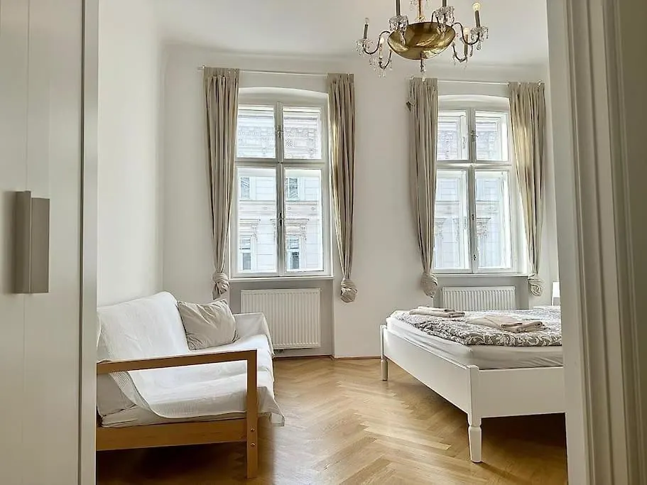 Chic Apartment - Near U3 Metro Vienna